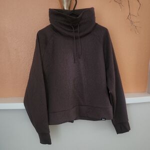 Juicy Couture Sweater Womens ropped High Neck Pullover.